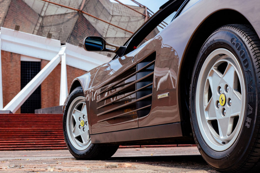 Un detalle hace único a este Ferrari Testarossa que busca hogar 7 Motor16 1986 Ferrari Testarossa 7 1 Motor16