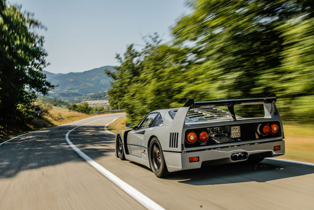 El Ferrari F40 mÃ¡s potente de la historia ha sido realmente caro - Motor16