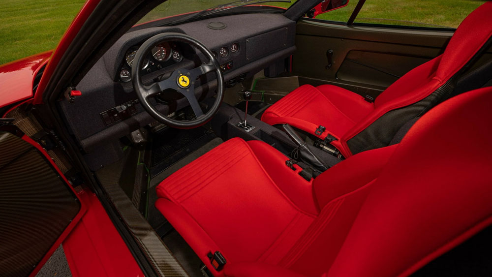 1990 Ferrari F40 subasta Mecum. Imagen interior.