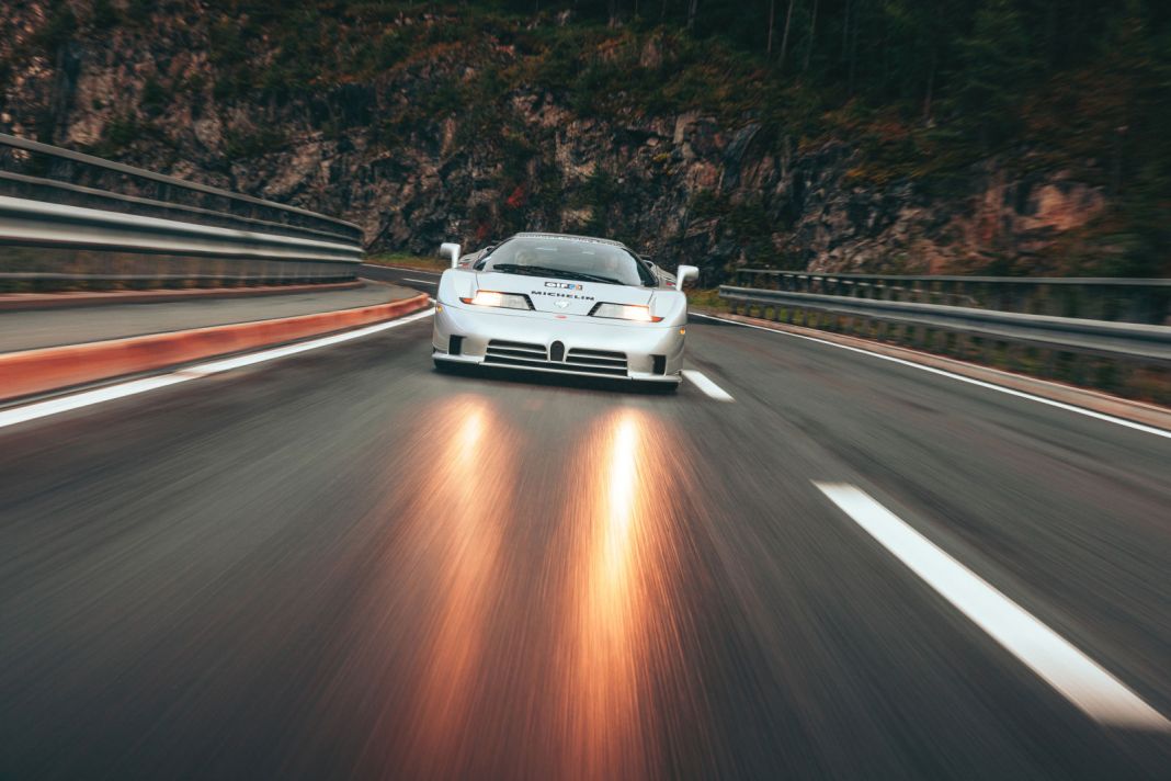 13 de los mejores Bugatti de la historia juntos de la mano... 3 Motor16 20 BUGATTI Passione Engadina rally EB110 Motor16