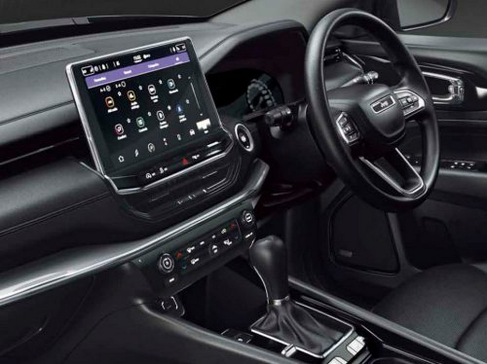 Jeep estrena edición especial de su Compass en India 2 Motor16 Jeep Compass 5th Anniversary Edition. Imagen interior.