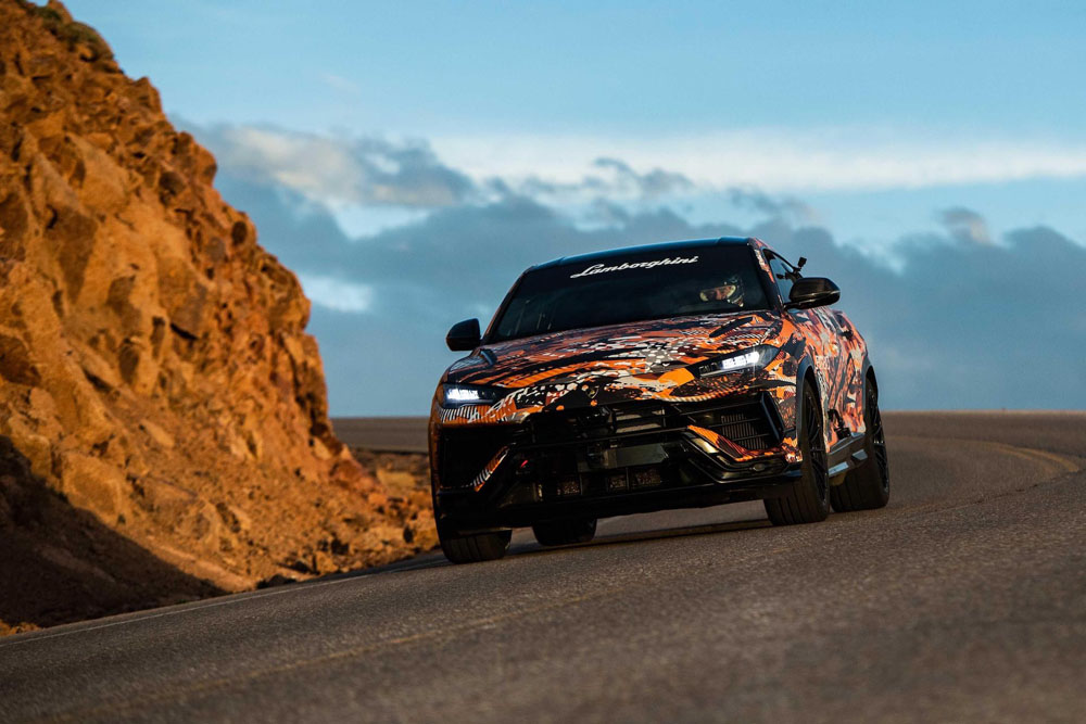 2022 Lamborghini Urus Pikes Peak 16 Motor16
