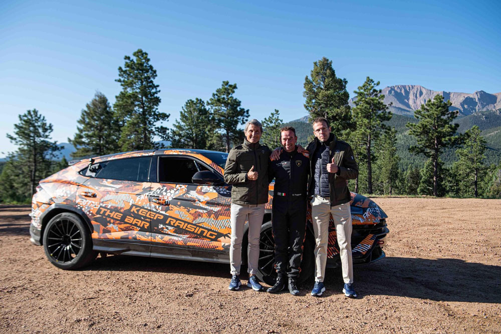 2022 Lamborghini Urus Pikes Peak 17 Motor16