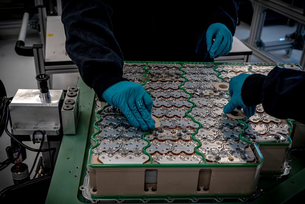 Mercedes-AMG comienza a fabricar su sobrenatural One 13 Motor16 2022 Mercedes AMG One Factory 10 Motor16