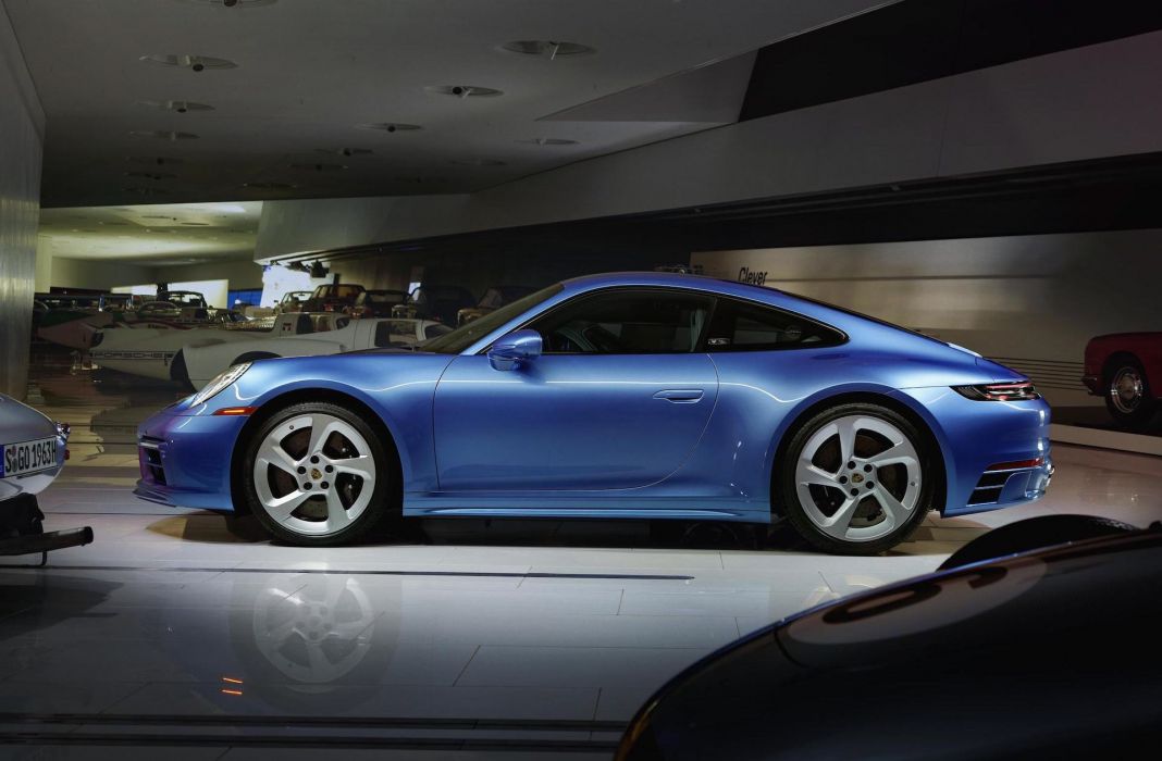 2022 Porsche 911 Sally Special Pixar Cars 00006 Motor16