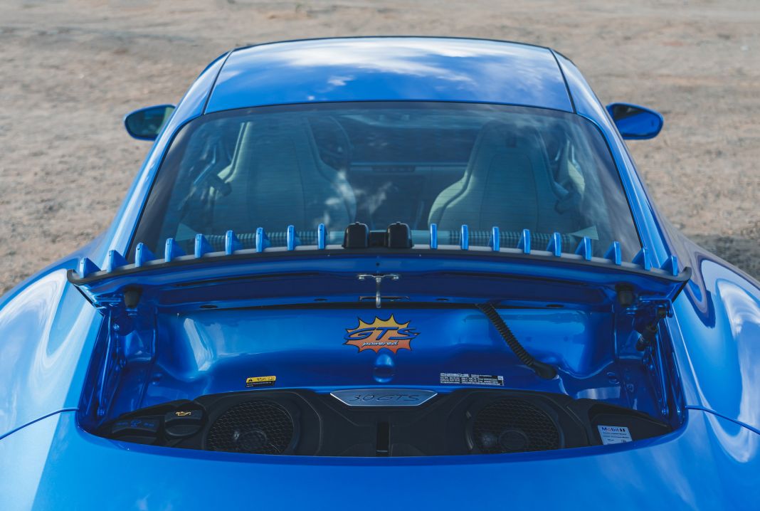 2022 Porsche 911 Sally Special Pixar Cars 00037 Motor16