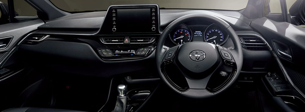 El exitoso Toyota C-HR se pone a punto con estas mejoras 3 Motor16 Toyota C-HR Japón 2022. Imagen salpicadero.