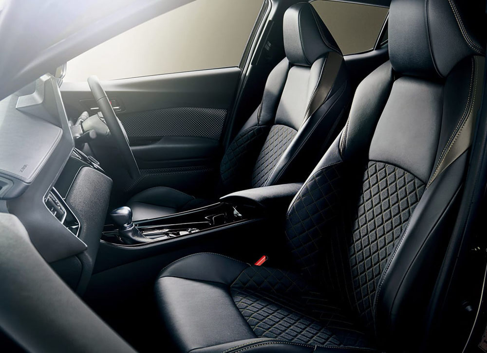 El exitoso Toyota C-HR se pone a punto con estas mejoras 2 Motor16 Toyota C-HR Japón 2022. Imagen interior.
