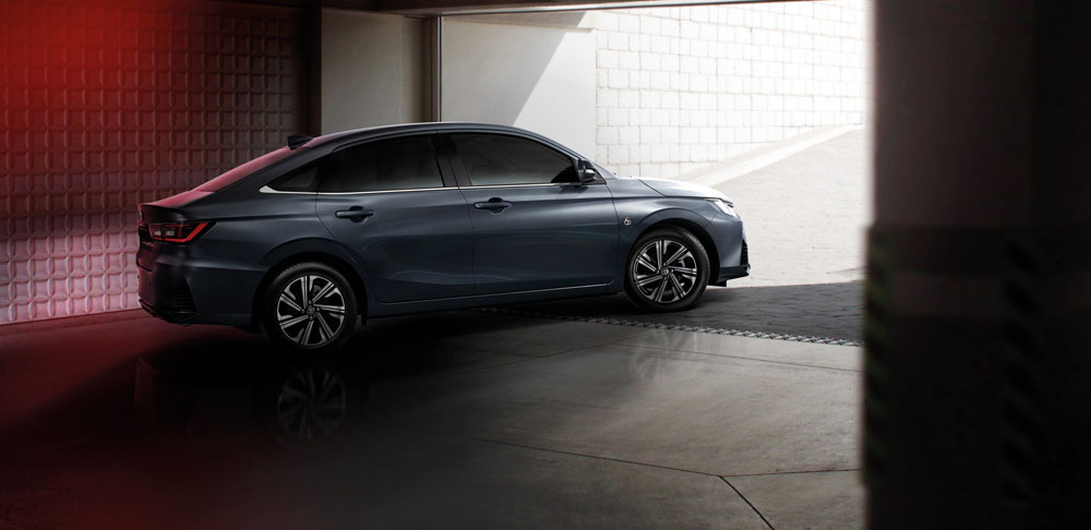 Al Toyota Yaris le sale 'culo' 12 Motor16 2022 Toyota Yaris Ativ 10 Motor16