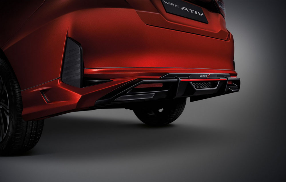 Al Toyota Yaris le sale 'culo' 22 Motor16 2022 Toyota Yaris Ativ 20 Motor16