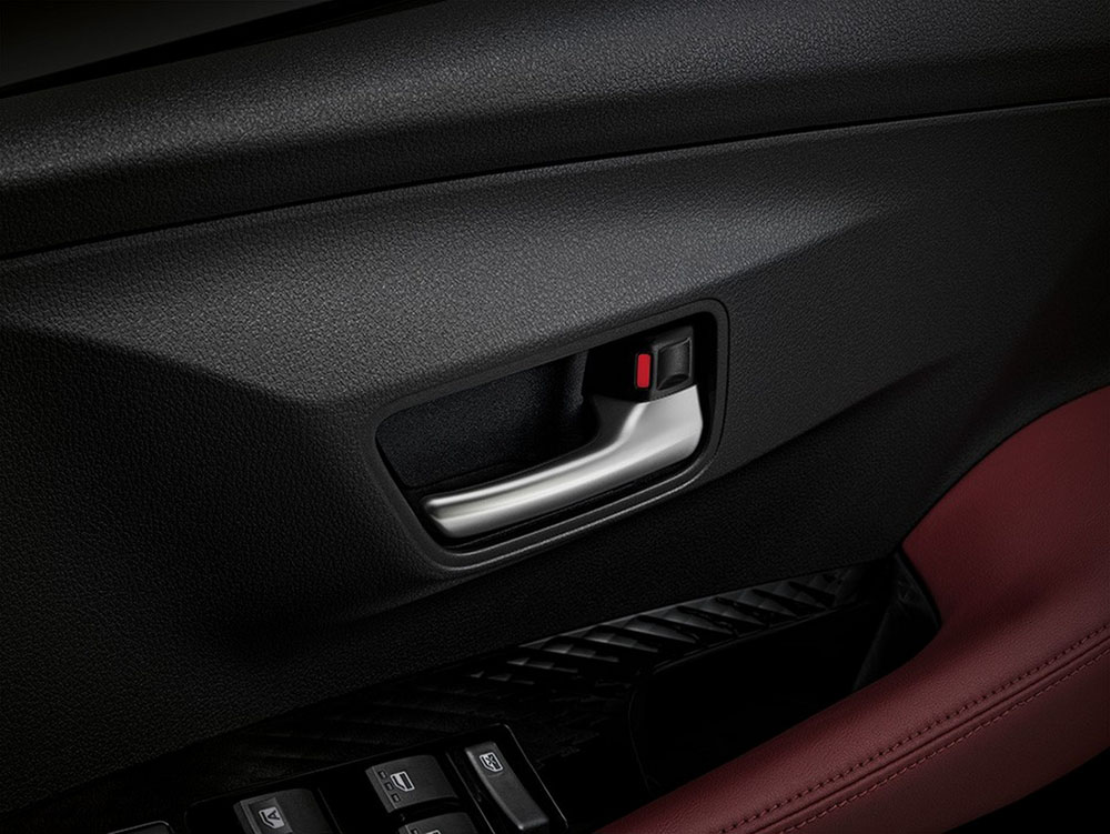 Al Toyota Yaris le sale 'culo' 43 Motor16 2022 Toyota Yaris Ativ 41 Motor16