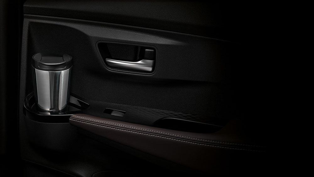 Al Toyota Yaris le sale 'culo' 49 Motor16 2022 Toyota Yaris Ativ 47 Motor16