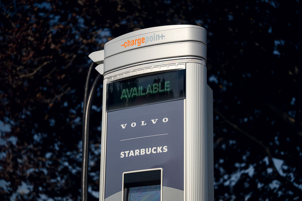 Starbucks ya tiene su red de cargadores gracias a Volvo 7 Motor16 2022 Volvo Starbucks 3 1 Motor16