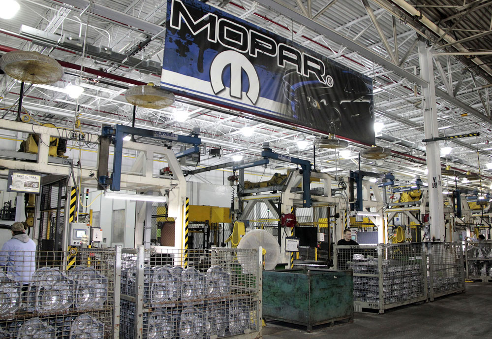 Stellantis invierte 99 millones para electrificar tres de sus plantas 3 Motor16 Stellantis motor 1.6 PureTech. Imagen detalle.