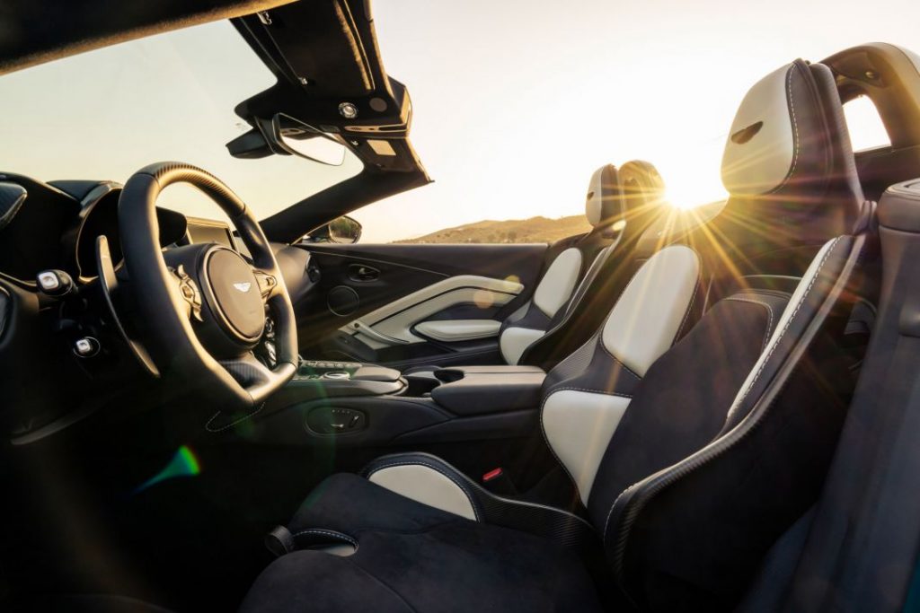 Aston Martin V12 Vantage Roadster de 690 caballos, solo 249 unidades 4 Motor16 Aston Martin Vantage V12 Roadster