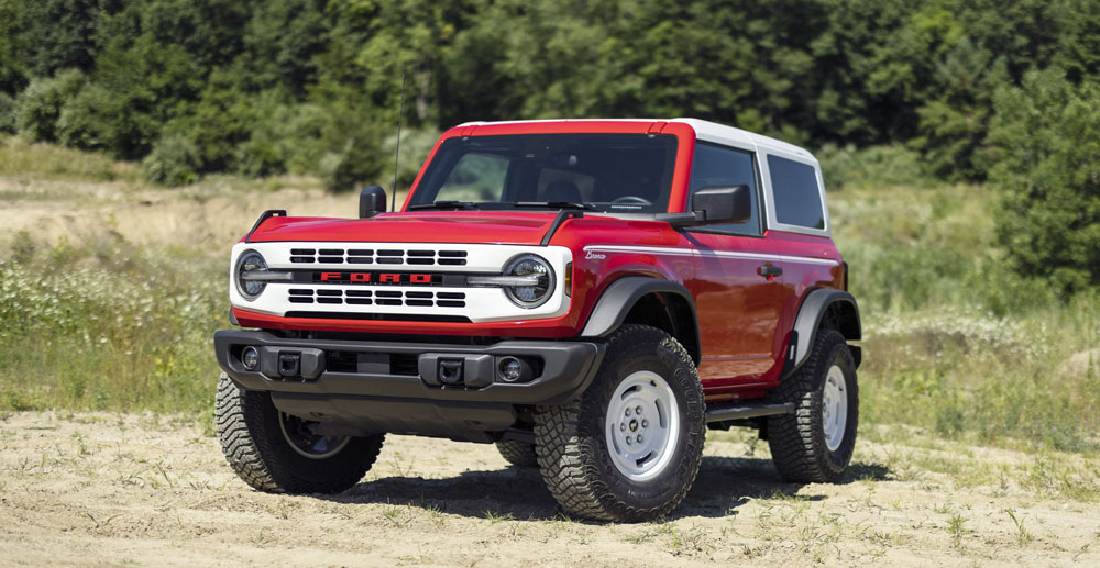 Aire retro para los Ford Bronco y Ford Bronco Sport en EE.UU. 5 Motor16 2023 Ford Bronco Heritage Edition Race Red 1 Motor16