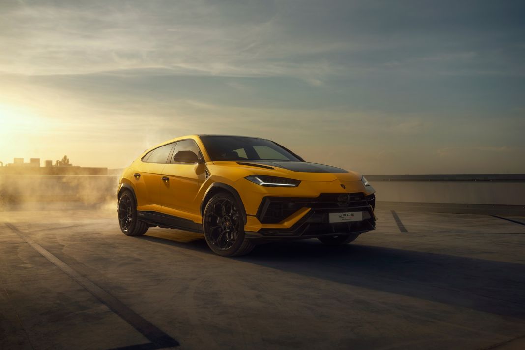 Lamborghini Urus Performance, el SUV de los futbolistas, aún más potente 13 Motor16 2023 Lamborghini Urus Performante 19 Motor16