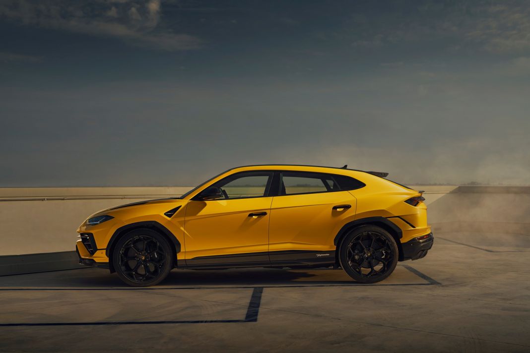 Lamborghini Urus Performance, el SUV de los futbolistas, aún más potente 7 Motor16 2023 Lamborghini Urus Performante 27 Motor16