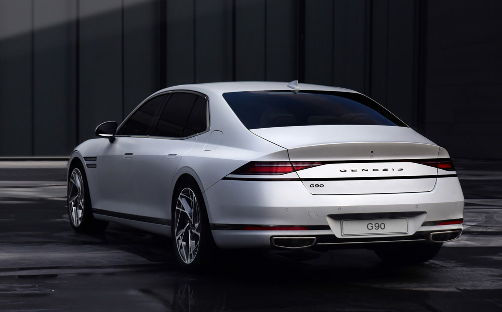 El Genesis G90 ya se vende en EE.UU. Pero es más caro que un Audi A8 2 Motor16 Genesis G90 2023. Imagen trasera.