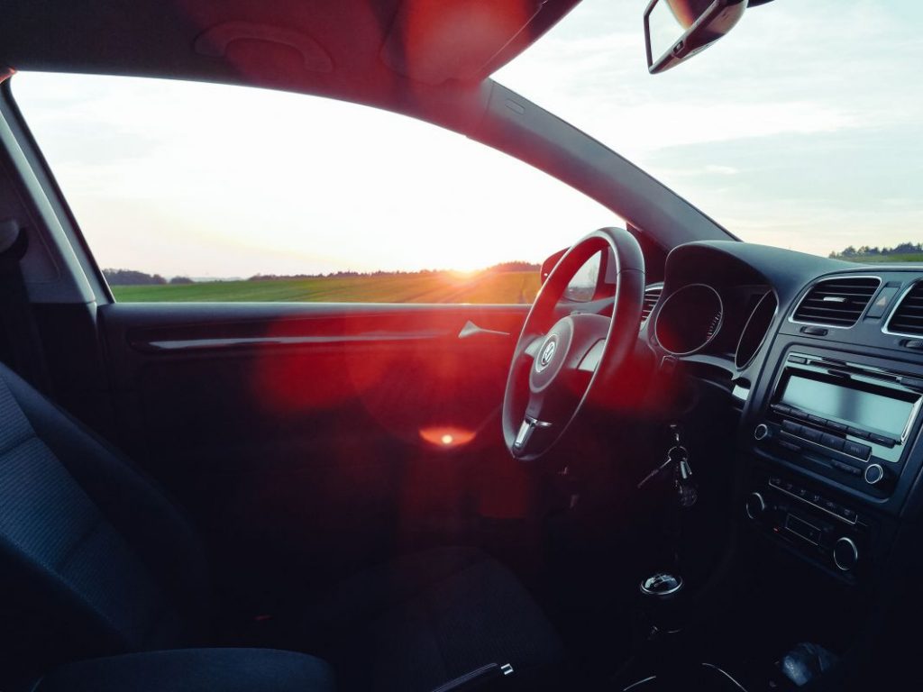 La manera más sencilla de enfriar tu coche sin usar el aire acondicionado 77 Motor16 Aire en el coche