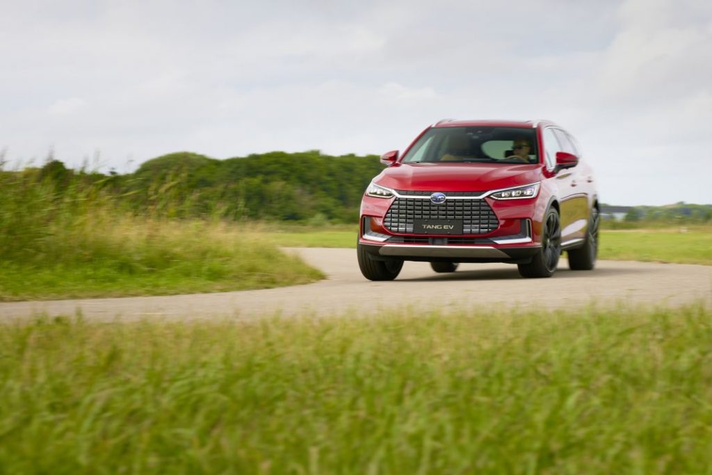 La 'alineación' de BYD para triunfar en Europa 32 Motor16 BYD TANG 10 1 Motor16