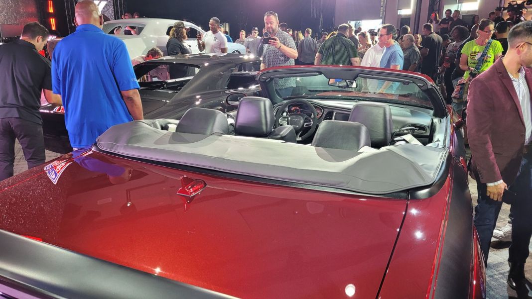 Medio siglo después se abren los pedidos del Dodge Challenger Convertible 15 Motor16 Dodge Challenger Convertible 7 Motor16