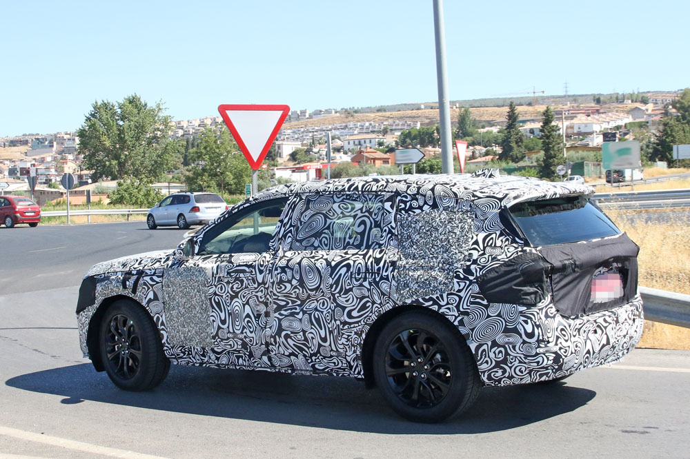 ¿Será este el nuevo Ford Mondeo? 20 Motor16 FORD MONDEO ACTIVE 18 Motor16