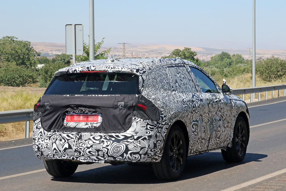 ¿Será este el nuevo Ford Mondeo? 11 Motor16 FORD MONDEO ACTIVE 9 Motor16