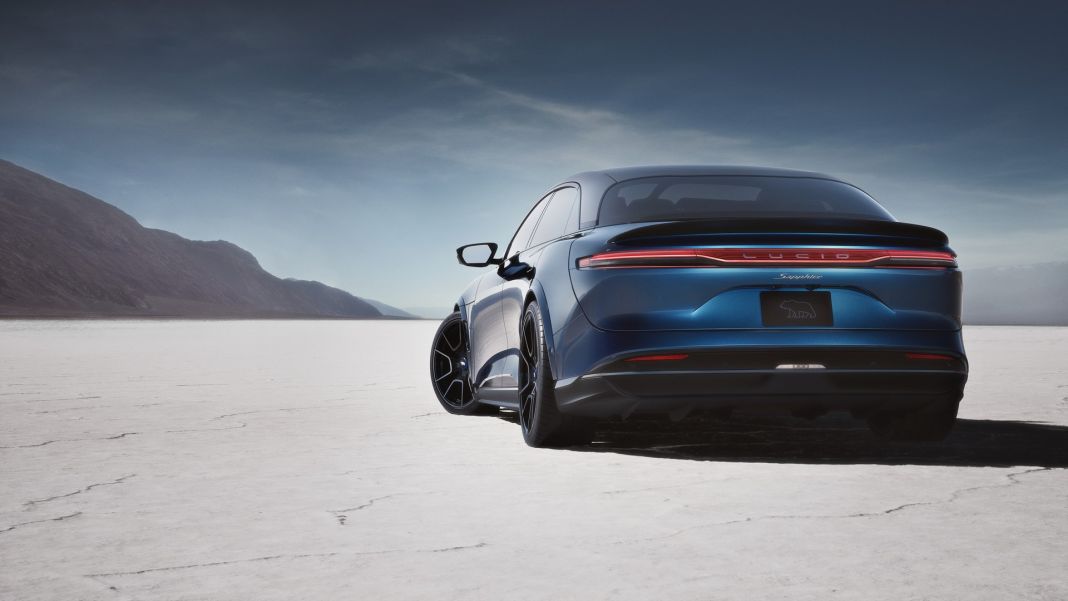 Lucid Air, desafía y supera a Tesla en su propio terreno 8 Motor16 Lucid Air Sapphire 15 Motor16