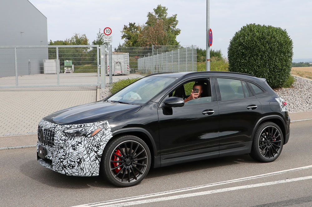 El Mercedes-AMG GLA pasa por la sección de estética 19 Motor16 Mercedes AMG GLA35 facelift 16 Motor16