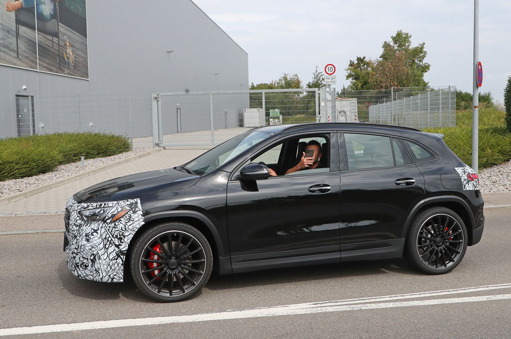 El Mercedes-AMG GLA pasa por la sección de estética 20 Motor16 Mercedes AMG GLA35 facelift 17 Motor16