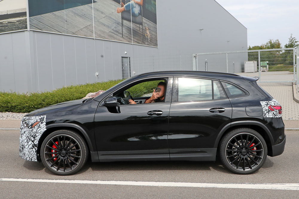 El Mercedes-AMG GLA pasa por la sección de estética 22 Motor16 Mercedes AMG GLA35 facelift 19 Motor16