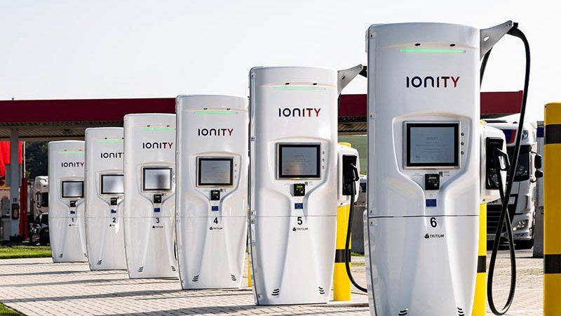 España sólo ha instalado 793 nuevos puntos en el último trimestre frente a los 15.000 que exige Europa 3 Motor16 cargadores