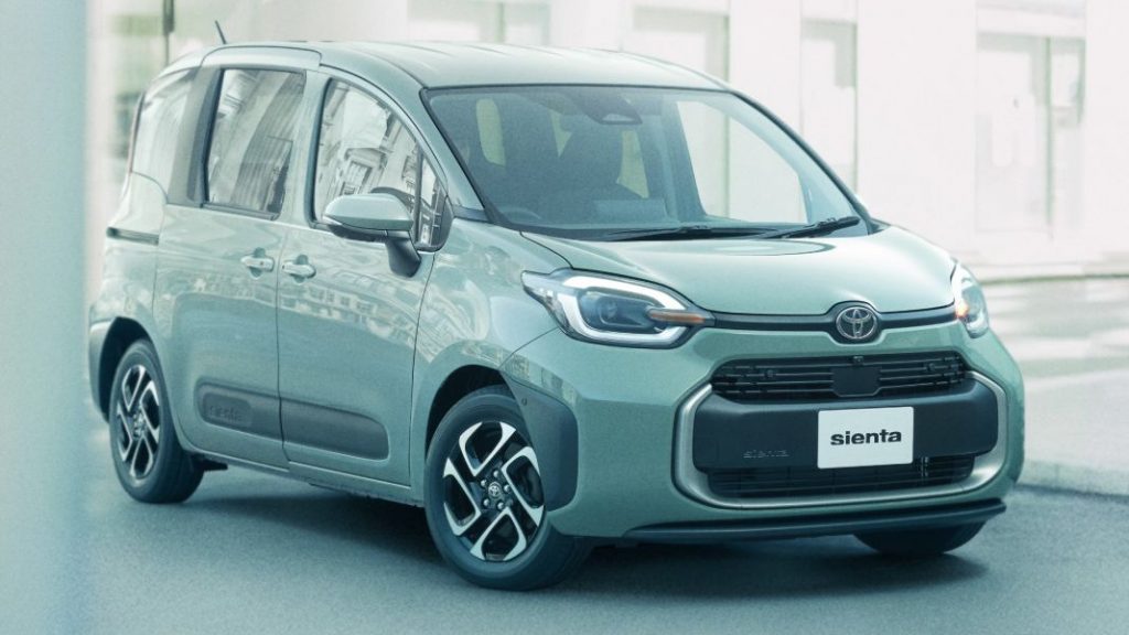 Toyota Sienta, un híbrido para 'sentar' hasta siete ocupantes 2 Motor16 Toyota Sienta