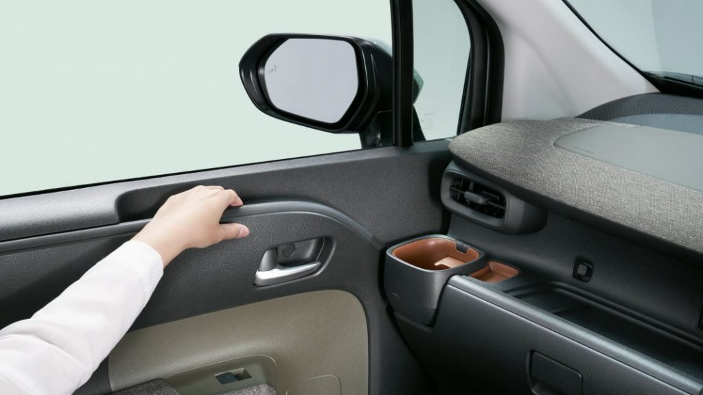 Toyota Sienta, un híbrido para 'sentar' hasta siete ocupantes 20 Motor16 Toyota Sienta Interior 20 1 Motor16