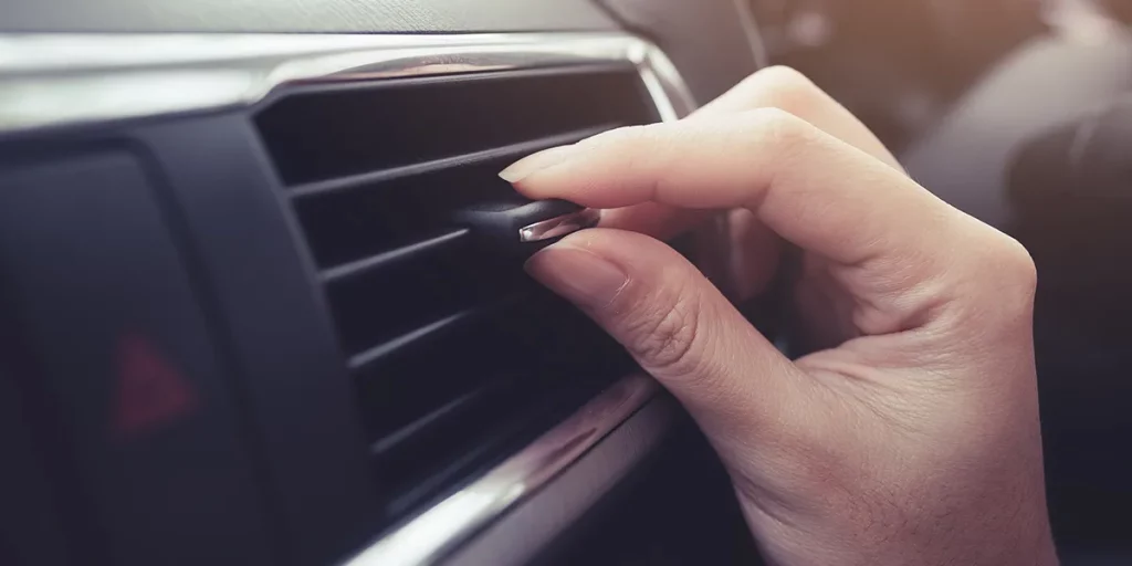 Vigila tu coche en plena ola de calor: Estas son las partes que pueden acabar echando humo 5 Motor16 aire acondicionado
