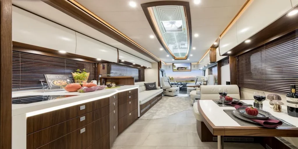 Todas las claves para llevar tu autocaravana a Ibiza estas vacaciones 20 Motor16 Autocaravana: muy distinto al coche común
