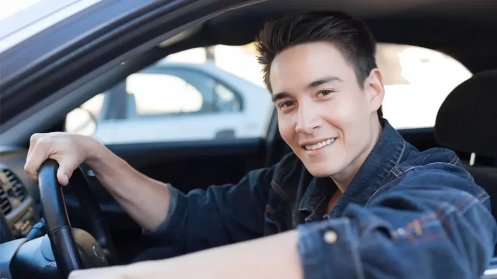 ¿Afecta el color al precio del seguro de mi coche? 91 Motor16 Coches recomendados para conductores novatos