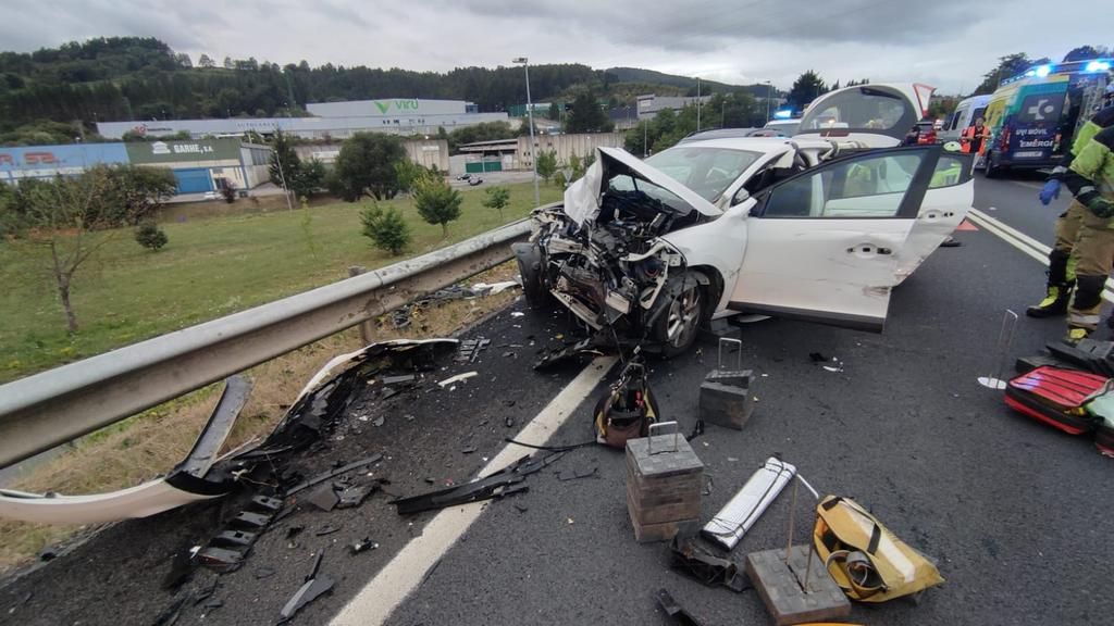 Convertir tu coche en una discoteca se traduce en una multa de 3.000 euros 146 Motor16 accidente