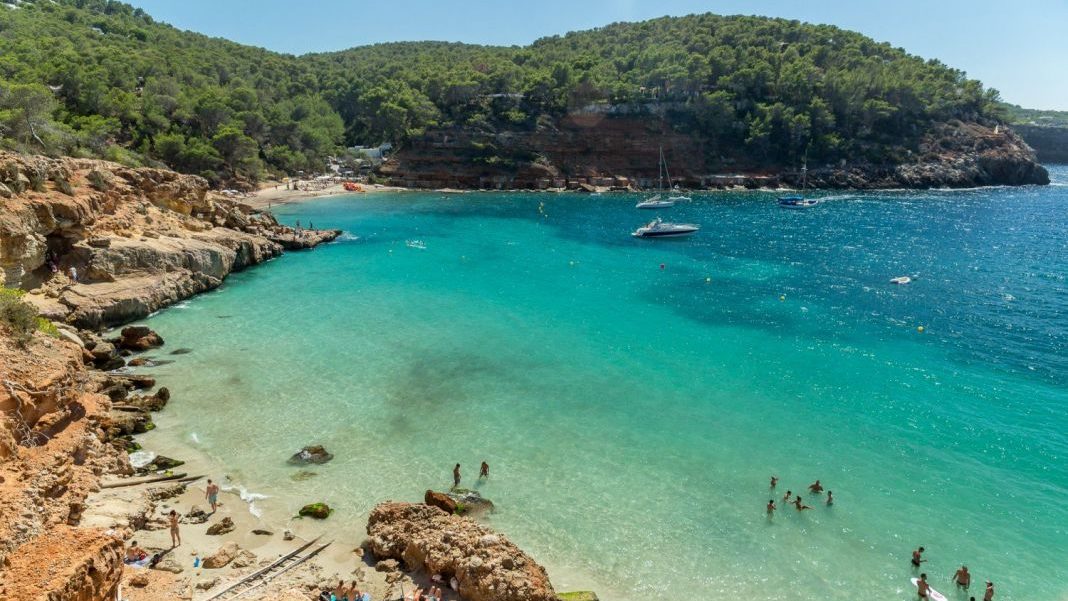 Las mejores calas de España a las que puedes llegar en coche 198 Motor16 calas