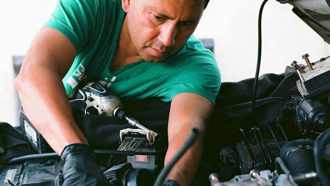 Sigue estos consejos para no destrozar la batería de tu coche este verano 109 Motor16 mantenimiento