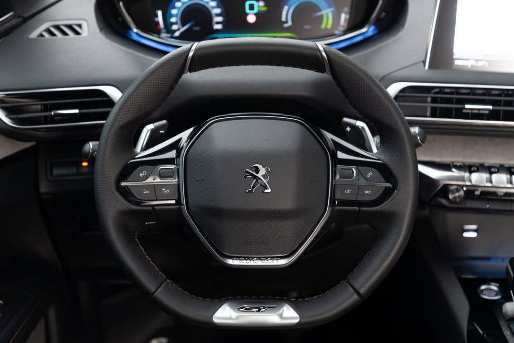 Volante Peugeot 3008