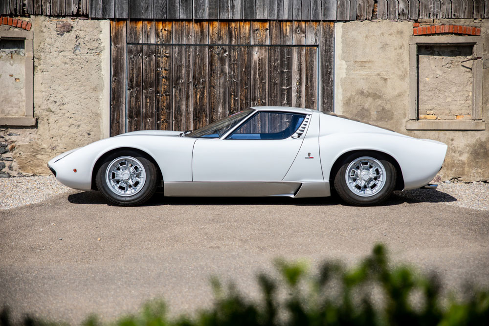 Un Lamborghini Miura con el motor 'equivocado' que será muy caro 8 Motor16 1968 Lamborghini Miura P400 5 1 Motor16