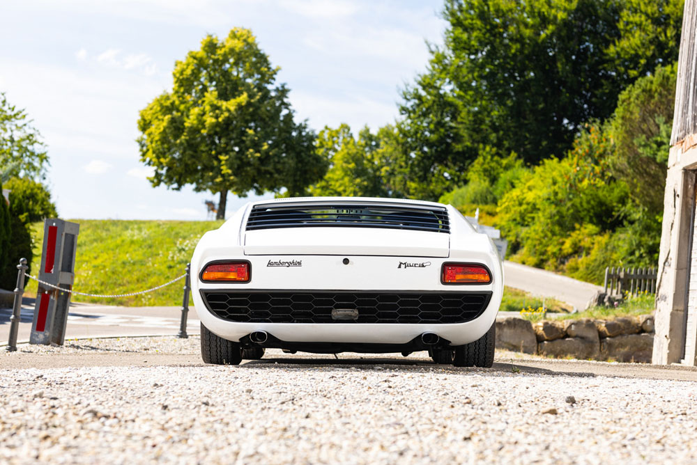 Un Lamborghini Miura con el motor 'equivocado' que será muy caro 5 Motor16 1968 Lamborghini Miura P400 8 Motor16