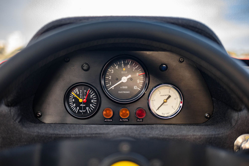 Ferrari 288 GTO Evoluzione: un raro vehículo que sale a subasta 18 Motor16 1987 Ferrari 288 GTO Evoluzione 31 Motor16