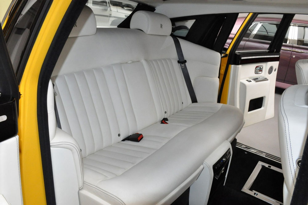 El Rolls-Royce Phantom menos discreto del mundo se vende 17 Motor16 2008 Rolls Royce Phantom Banana 11 Motor16