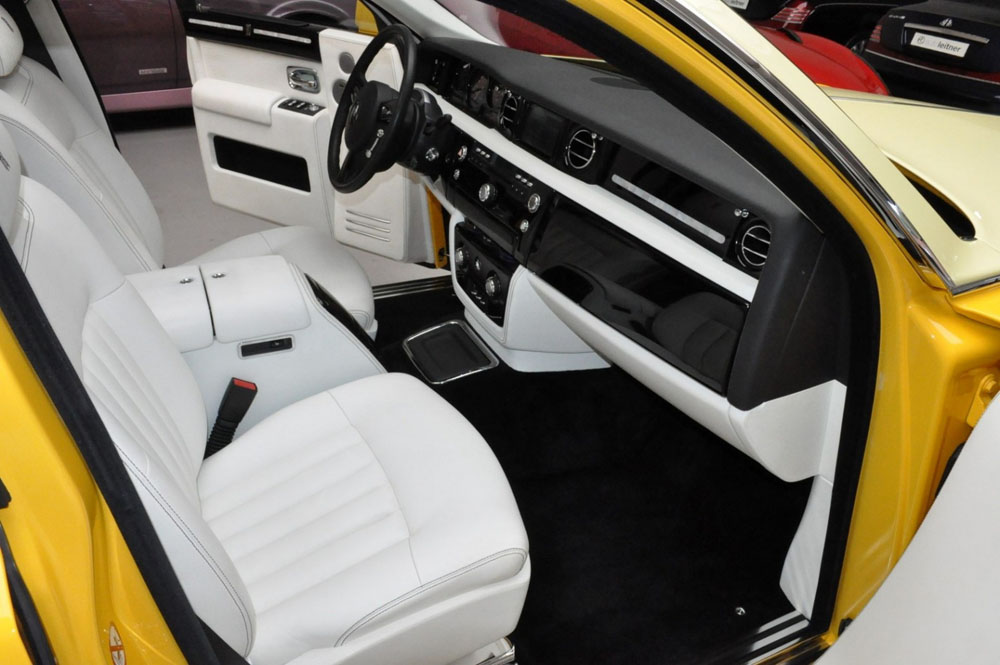 El Rolls-Royce Phantom menos discreto del mundo se vende 14 Motor16 2008 Rolls Royce Phantom Banana 18 Motor16