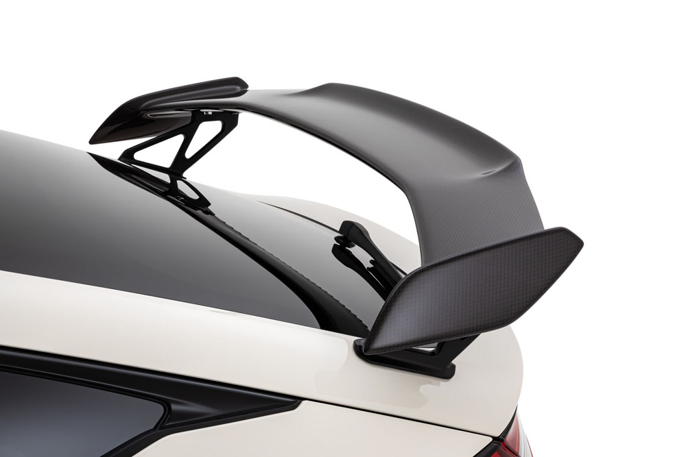 Honda Civic Type R. Imagen accesorios alerón de carbono.