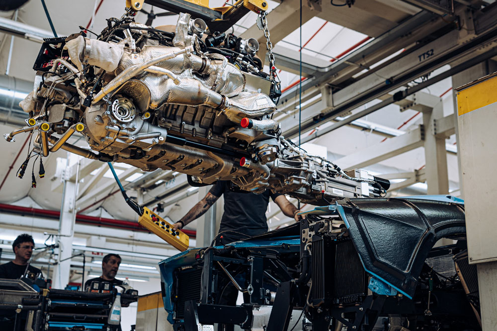 Último Lamborghini Aventador. Imagen fábrica motor.