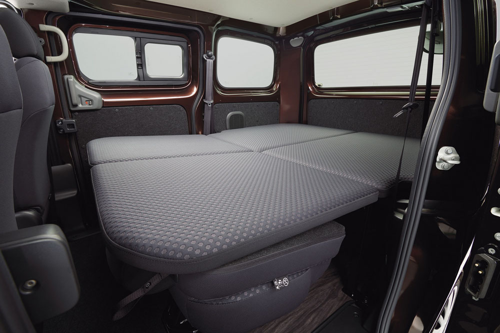 A pesar de sus años, Nissan actualiza su NV200. E incluso la hace camper 1 Motor16 Nissan NV200 Vanette Multi-Bed. Imagen interior.